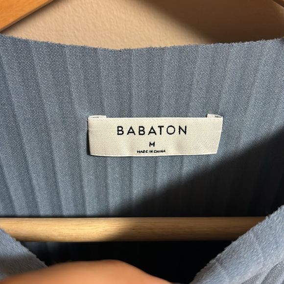 Babaton pleated long sleeve - Picture 2 of 5